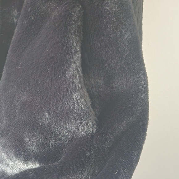 H&M Fluffy Black Fur Coat XS - Picture 4 of 5
